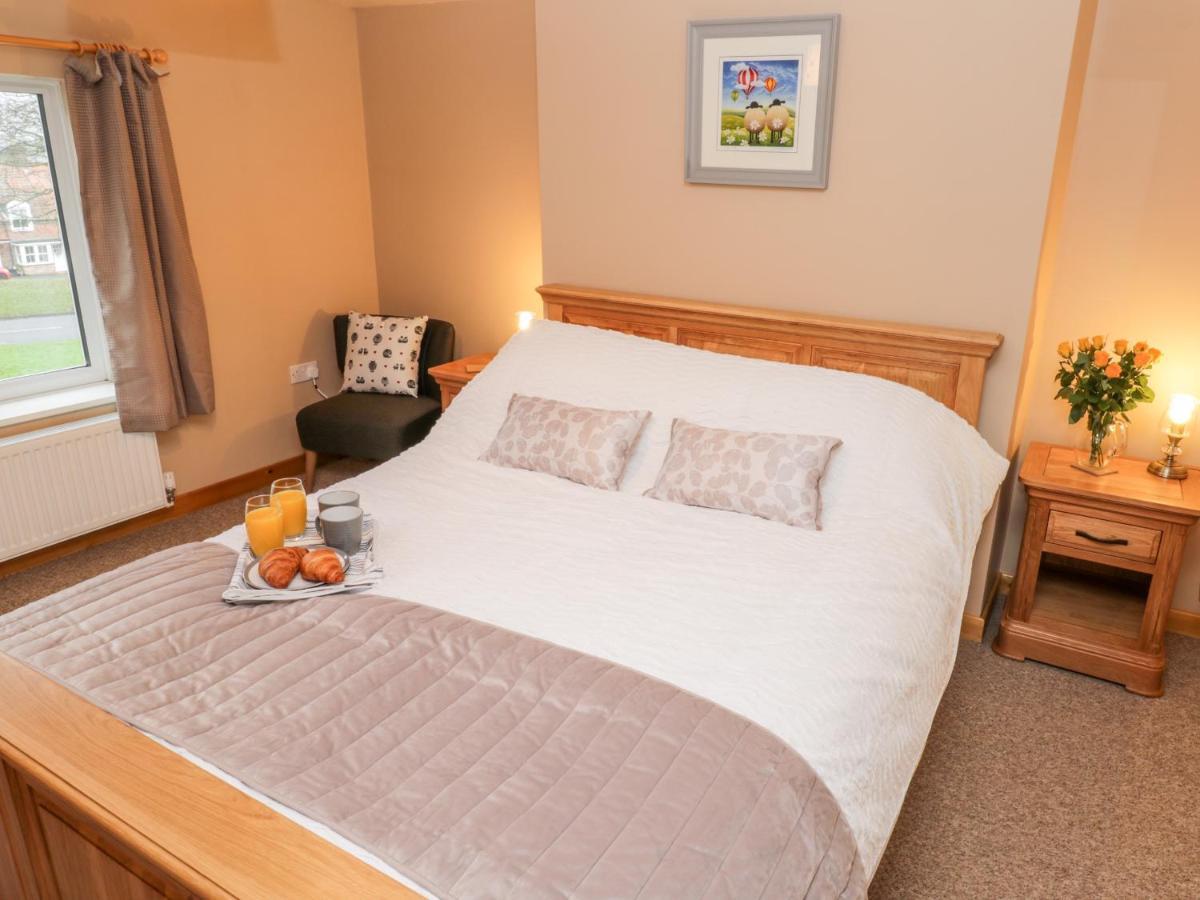 Barnaby Cottage Yarm Esterno foto